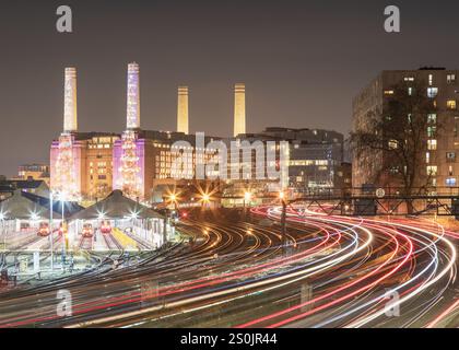 Battersea Power Station und Züge von und nach Victoria Station Stockfoto