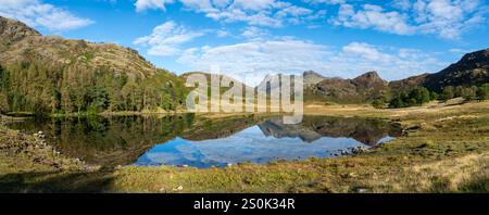 Wunderschöner ruhiger Morgen am Blea tarn im Lake District Nationalpark, Cumbria, England. Stockfoto