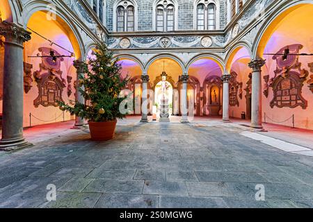 Florenz Toskana Italien. Palazzo Medici Riccardi. Der Innenhof Stockfoto