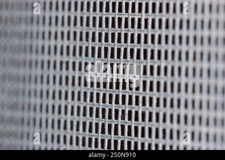Ein Fragment eines Moskitonetzes, als Hintergrund oder Textur, Nahaufnahme. Stockfoto