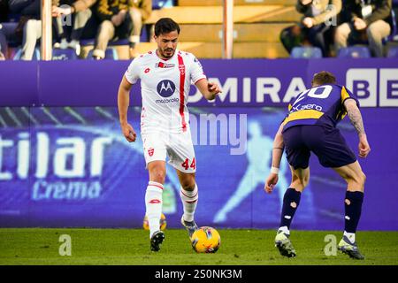 Parma, Italien. Dezember 2024. Andrea Carboni (AC Monza) während des italienischen Meisterschaftsspiels Serie A zwischen Parma Calcio und AC Monza am 28. Dezember 2024 im Ennio Tardini Stadion in Parma, Italien. Quelle: Luca Rossini/E-Mage/Alamy Live News Stockfoto