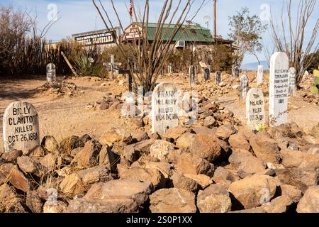 Die wilde westliche Stadt Tombstone, Arizona, war eine raue Stadt, die um eine Silbermine herum gebaut wurde. Harte Charaktere füllten den Friedhof der Stadt schnell. Stockfoto