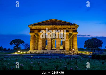 Dorischer Tempel der Hera von ca. 450 v. Chr., als der Tempel des Poseidon oder Apollo in Paestum, Italien früher falsch zugeschrieben. Stockfoto