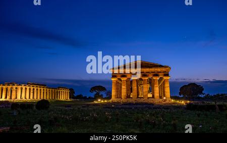 Dorischer Tempel der Hera von ca. 450 v. Chr., als der Tempel des Poseidon oder Apollo in Paestum, Italien früher falsch zugeschrieben. Stockfoto