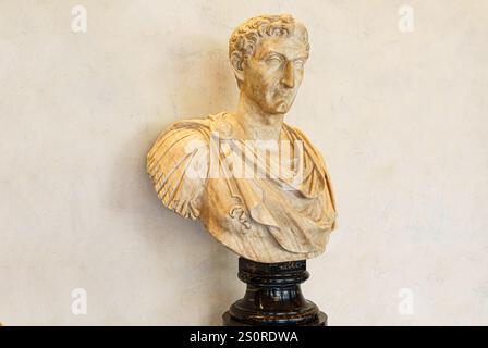 Florenz, Italien, 4. Januar 2024: Büste mit dem Kopf von Nerva Stockfoto