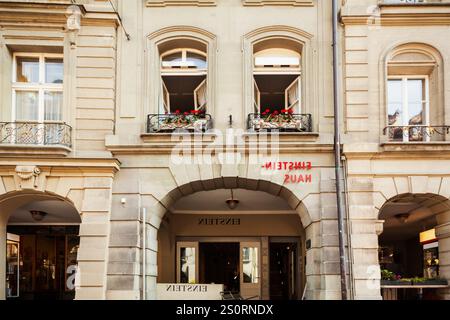 Das Einsteinhaus ist ein Museum und Café von Albert Einstein in der Kramgasse in Bern, Schweiz Stockfoto