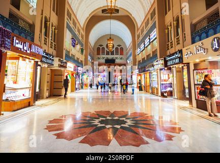 SHARJAH, VAE - MÄRZ 01, 2019: Blue Souk oder Zentralen Markt befindet sich im Zentrum von Sharjah in den Vereinigten Arabischen Emiraten oder VAE entfernt Stockfoto