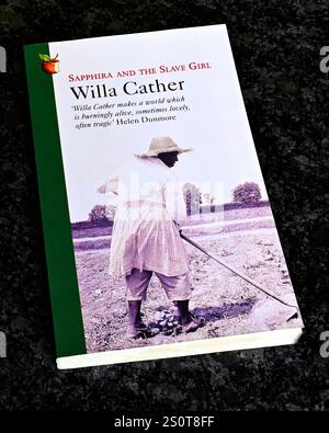 Buchumschlag. Sapphira und das Sklavenmädchen von Willa Cather. Stockfoto