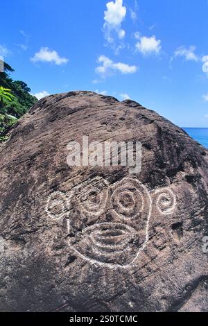 Charibische, indianische Petroglyphen, Felsschnitzerei, grenada-Inseln im Wind, westindien Stockfoto