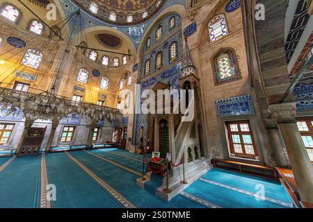 Die Sokollu Mehmed Pascha Moschee ist eine osmanische Moschee aus dem 16. Jahrhundert, die vom Architekten Mimar Sinan entworfen wurde und für die feine Qualität der Iznik Fliesen auf dem bekannt ist Stockfoto