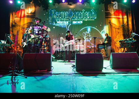 Hawkwind in Wolverhampton Wulfrun Hall, 6. November 2013. Von links nach rechts, Mr. Dibbs Sänger, Tim Blake Keyboards, Dave Brock Gitarrist und Dead Fred Keyboards. Stockfoto