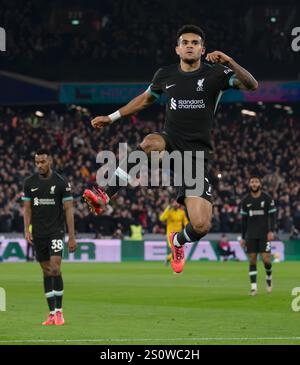 London, Großbritannien. Dezember 2024. Luis-Diaz aus Liverpool feiert, nachdem er seinen Teams das 1. Tor erzielt hat. Premier League Spiel, West Ham Utd gegen Liverpool im London Stadium, Queen Elizabeth Olympic Park in London am Sonntag, 29. Dezember 2024. Dieses Bild darf nur für redaktionelle Zwecke verwendet werden. Foto nur für redaktionelle Verwendung von Sandra Mailer/Andrew Orchard Sportfotografie/Alamy Live News Credit: Andrew Orchard Sportfotografie/Alamy Live News Stockfoto