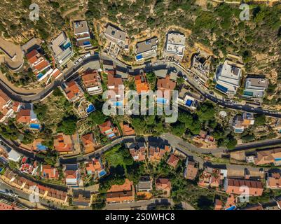 Luftaufnahme der Wohngegend Puig Rom, in Roses, an der Costa Brava (Alt Empordà, Girona, Katalonien, Spanien) Stockfoto