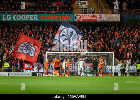 Dundee, Schottland. 31. Dezember 2024. Dundee United startete einen Angriff während des schottischen Premiership-Spiels zwischen Dundee United und hostet Aberdeen im Tannadice Park. Stockfoto