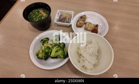 Dezember 2024 Frühstückslokal in der Nähe der Yawata Station, Kitakyushu City, Präfektur Fukuoka. Stockfoto