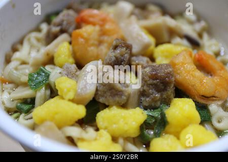 Japanische Ramen-Nudeln (gekocht) Stockfoto