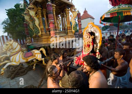 Tamilen feiern Thaipusam Festival in Nallur Kandaswamy Tempel in Jaffna, Sri Lanka. Stockfoto
