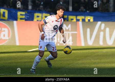 Parma, Italien. Dezember 2024. AC Monzas Pablo Marí während des 18. Fußballspiels der Serie A zwischen Parma und Monza im Ennio Tardini Stadion in Parma, Italien - Samstag, 28. Dezember 2024. Sport - Fußball (Foto AC Monza/LaPresse von Studio Buzzi) Credit: LaPresse/Alamy Live News Stockfoto