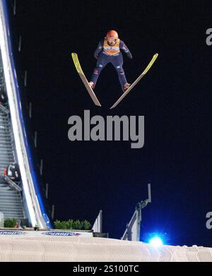 Pius PASCHKE, GER im Fluchtkampf bei der 73. Vier-Schanzentournier Skispringen am 28. Dezember 2024 in der Schattenbergschanze ORLEN Arena in Oberstdorf, Bayern, Deutschland, Fotograf: Peter Schatz Stockfoto