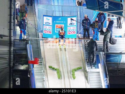 Oberstdorf, Deutschland. Dezember 2024. Pius PASCHKE, GER im Fluchtkampf bei der 73. Vier-Schanzentournier Skispringen am 28. Dezember 2024 in der Schattenbergschanze ORLEN Arena in Oberstdorf, Bayern, Fotograf: ddp Images/STAR-Images Credit: ddp Media GmbH/Alamy Live News Stockfoto