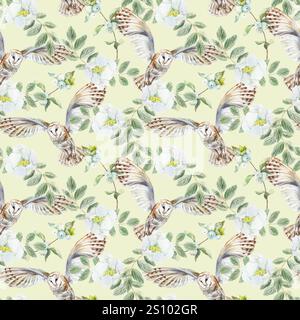Scheuneneule mit grünen Zweigen und weißen Blumen nahtlos. Handgezeichnete Aquarellillustration isoliert auf hellgrünem Hintergrund. Für Karten, Wrap Stockfoto