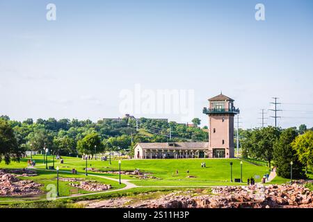 Sioux Falls, SD USA - 26. August 2017: Historische Pferdescheune, die in den späten 1800er Jahren gebaut wurde, um Pferde zu beherbergen, die heute in den Steinbrüchen in der Gegend von Falls Park in arbeiteten Stockfoto