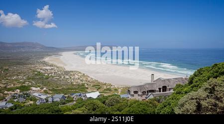 Long Beach vom Chapmans Peak aus in der Nähe von Kapstadt, Südafrika am 7. Dezember 2024 Stockfoto