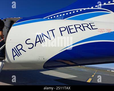 Air St. Pierre-Schild im Flugzeug in St. John's, Neufundland & Labrador, Kanada Stockfoto