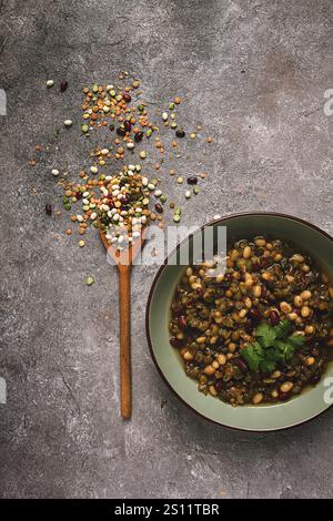 Bohnensuppe, traditionelle mexikanische Küche, Bohnensuppe, Bohnen, Erbsen Stockfoto
