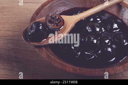 Walnussmarmelade, traditionelle georgische Küche, keine Leute Stockfoto