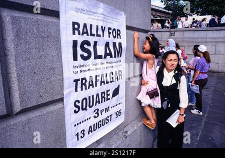 Ein Poster für die Kundgebung für den Islam am Trafalgar Square, London, Großbritannien. August 1995 Stockfoto