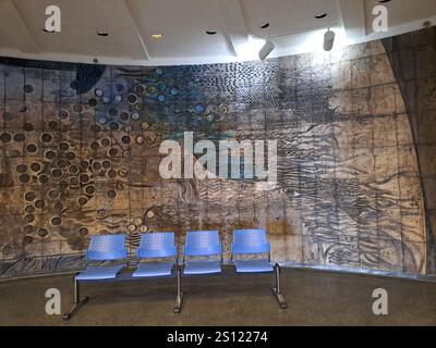 Jordi Bonet Wandmalereien in der Rotunde des Charles Curtis Memorial Hospital in St. Anthony, Neufundland & Labrador, Kanada Stockfoto