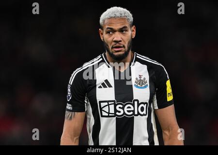 Manchester, Großbritannien. Dezember 2024 30. Joelinton von Newcastle United während des Premier League-Spiels Manchester United gegen Newcastle United in Old Trafford, Manchester, Vereinigtes Königreich, 30. Dezember 2024 (Foto: Craig Thomas/News Images) in Manchester, Vereinigtes Königreich am 30. Dezember 2024. (Foto: Craig Thomas/News Images/SIPA USA) Credit: SIPA USA/Alamy Live News Stockfoto