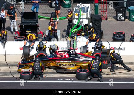 STING RAY ROBB (41) aus Payette, Idaho, kommt während des Sonsio Grand Prix auf dem Indianapolis Motor Speedway in Speedway, IN DIE Grube. Stockfoto