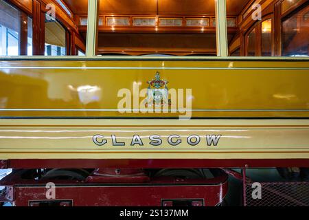 Glasgow, Großbritannien - 13. Juli 2024: Riverside Museum (Glasgow Museum of Transport), Glasgow Harbour, Schottland. Sie wurde 2011 gegründet Stockfoto