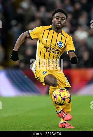 Birmingham, Großbritannien. Dezember 2024 30. Tariq Lamptey von Brighton & Hove Albion während des Premier League Spiels im Villa Park, Birmingham. Der Bildnachweis sollte lauten: Cody Froggatt/Sportimage Credit: Sportimage Ltd/Alamy Live News Stockfoto