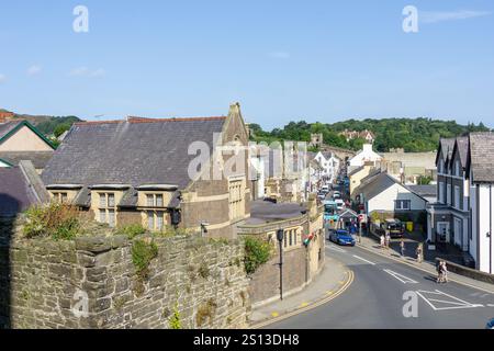 Conwy Wales - July 31 2024; Narrow street in medieval European city in United Kingdom. Stockfoto