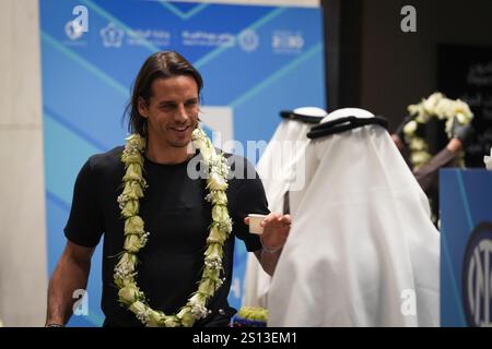 Riad, Saudi-Arabien. Dezember 2024 30. Inter Mailänder Torhüter Yann Sommer Ankunft am King Khalid International Airport während des EA Sports FC Supercup 2024/2025 - Sport, Fußball - Riad, Saudi Arabien - Montag, 30. Dezember 2024 (Foto: Massimo Paolone/LaPresse) Credit: LaPresse/Alamy Live News Stockfoto
