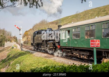 BR Standard Class 4 2-6-4T Nr. 80104 (läuft als 80126), Corfe Castle, Dorset, England, Großbritannien Stockfoto