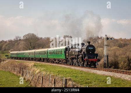 BR Standard Class 4 2-6-4T Nr. 80104 (läuft als 80126), Norden, Dorset, England, Großbritannien Stockfoto