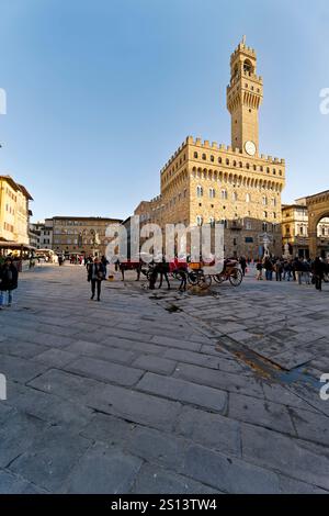 Florenz Toskana Italien. Palazzo Vecchio (Alter Palast), das Rathaus auf der Piazza della Signoria Stockfoto