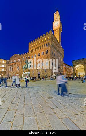 Florenz Toskana Italien. Palazzo Vecchio (Alter Palast), das Rathaus auf der Piazza della Signoria Stockfoto