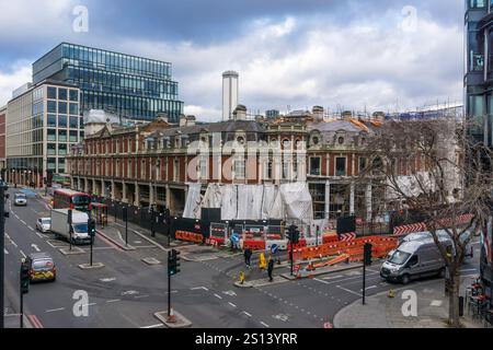 Smithfield Market an der Ecke Farringdon Street und West Smithfield. Vom Holborn Viadukt aus gesehen, ist der Blick nach Norden. Stockfoto