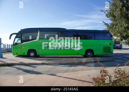 Venedig, Italien. Dezember 2024. Ein Flixbus. Stockfoto