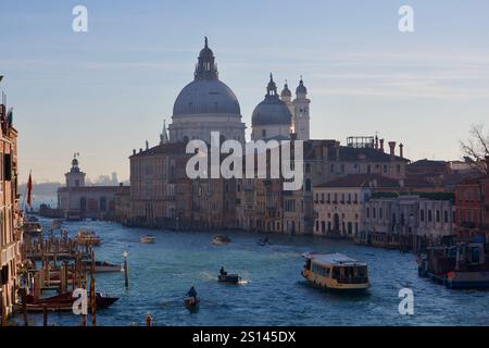 Venedig, Italien. Dezember 2024. Basilika Santa Maria della Salute. Stockfoto