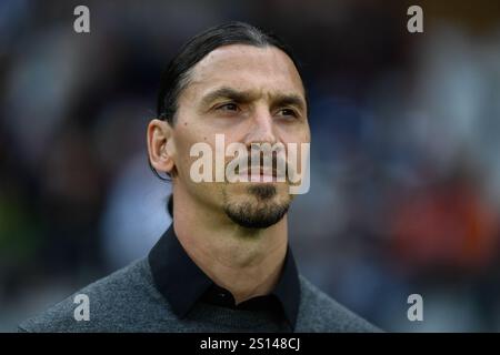 Turin, Italien. Januar 2016. AC Milan Zlatan Ibrahimovic während des Fußballspiels der Serie A zwischen Turin und Mailand im Stadio Olimpico Grande Torino in Turin, Nordwesten Italiens - Samstag, den 18. Mai 2024. Sport - Fußball . (Foto: Alberto Gandolfo/LaPresse) Credit: LaPresse/Alamy Live News Stockfoto