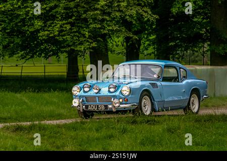 Triumph GT6 Mk1 Rallyefahrzeug auf einer Spezialbühne im Chatsworth House Derbyshire 2008 Stockfoto