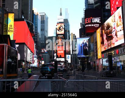New York, NY, USA. Dezember 2024 31. Blick auf den Times Square an Silvester am 31. Dezember 2024 in New York City. Quelle: Rw/Media Punch/Alamy Live News Stockfoto