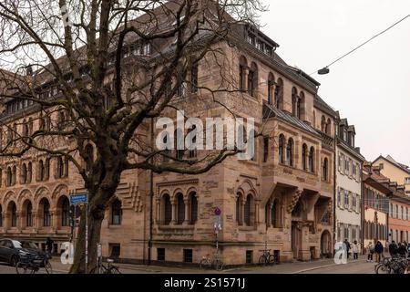 Entlassung von Domkapellmeister Boris Böhmann 30. Dezember 2024, Freiburg im Breisgau. Gebäude des Erzbischöflichen Ordinariats. Freiburg im Breisgau Baden Württemberg Deutschland *** Entlassung von Domdirigent Boris Böhmann 30. Dezember 2024, Freiburg im Breisgau Gebäude des Erzbischöflichen Ordinariats Freiburg im Breisgau Baden Württemberg Deutschland Stockfoto