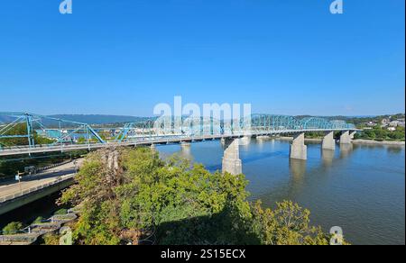 Walnut Street Fußgängerbrücke, Chattanooga, Tennessee. Die historische Brücke wurde gerettet und als Fußgängerüberquerung über den Tennessee Rive umfunktioniert Stockfoto